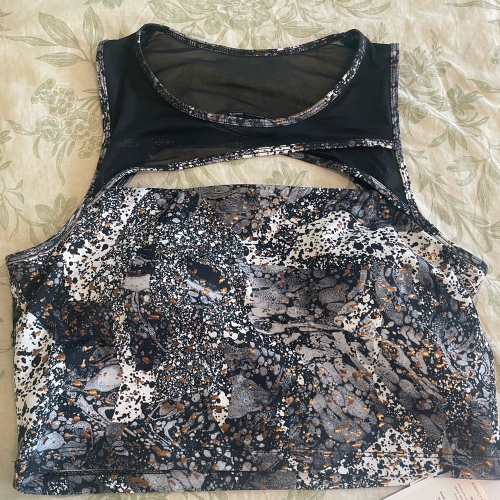 NWT sport bra